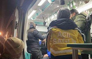 Ağrı’da üzerine çığ düşen araçtaki 4 personel...