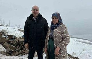 Ahırı çöken Zine teyzeye belediye başkanı yeni...