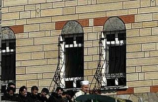 Aile cinayetinde kardeş toprağa verildi, abi tutuklandı