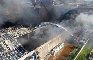 Akhisar’daki fabrika yangını kontrol altına alındı