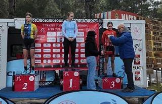 Akhisarlı bisikletçilerden Alanya’da çifte başarı