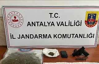 Alanya’da jandarmadan uyuşturucu operasyonu