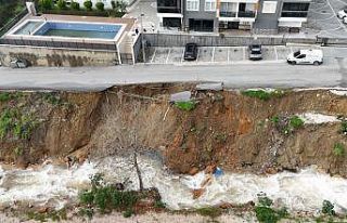 Alanya’da şiddetli yağış sonrası heyelan oluştu,...