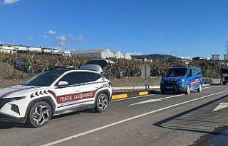 Alanya’da SUV araç ile otomobil çarpıştı: 3...