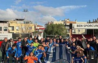 Aliağa Helvacı Spor U-18 Takımı, İzmir şampiyonu...