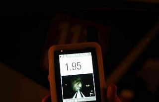 Alkollü sürücü yolda uyuya kaldı, uyanınca polise...