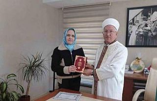 Alman vatandaşı Kerstin, İslam’ı seçerek "Elif"...