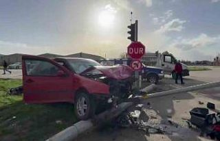 Amasya’da 2 araç çarpıştı: 2 yaralı