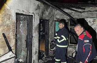 Amasya’da köy evinde çıkan yangında yaşlı...