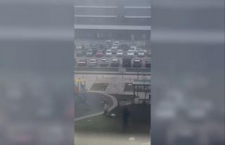 Ankara’da erkek arkadaşıyla tartışan bir kadın...