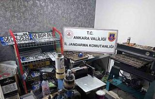 Ankara’da resmi belgede sahtecilik yapan şahıs...