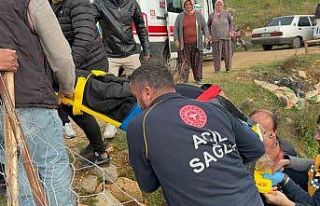 Antalya’da motosiklet uçuruma yuvarlandı: 2 yaralı