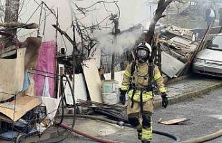 Arnavutköy’de tek yaşayan yaşlı adamın gecekondusunda...