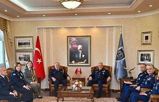 Arnavutluk Hava Kuvvetleri Komutanı Ferdinant Dimo’dan,...