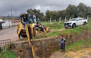 ASKİ ekipleri temizledi, taşkının önüne geçildi