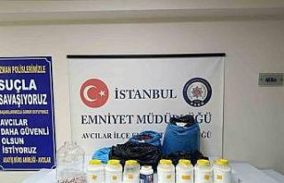 Avcılar’da otomobilde uyuşturucu sevkiyatına...