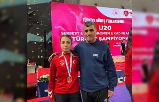 Aydınlı güreşçiler Türkiye Şampiyonası’ndan...