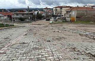 Ayvacık’ta aşırı yağışlara dayanamayan istinat...