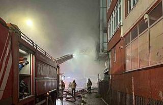 Bağcılar’da 4 katlı tekstil fabrikasında korkutan...