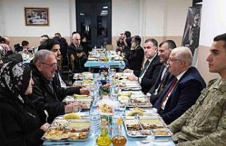 Bakan Güler Bayburt’ta şehit aileleri ve gazilerle...