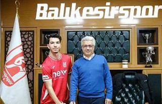 Balıkesirspor, Ozan, Hüseyin Melih ve Mert Hüseyin’e...
