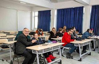 Başkan Er: "En büyük yatırımı gençlik...