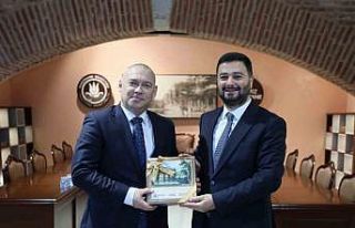 Başkan Öztekin yerli ve yabancı temsilcilerle istişarelerini...