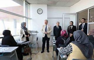 Başkan Palancıoğlu, sosyal tesislerde kursiyerlerle...