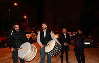 Başkentte Ramazan davulcuları mesaiye başladı