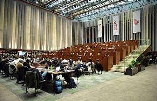 Başkonsoloslardan Fatih kütüphanelerine tam not