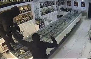 Batman’da 90 saniyede milyonluk kuyumcu soygunu...