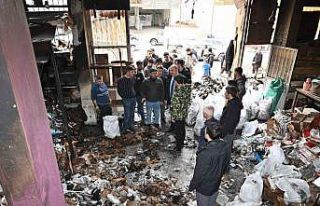 Batman’da sanayi sitesinde yangın: Alevler büyümeden...