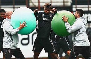 Beşiktaş kondisyon ve taktik çalıştı