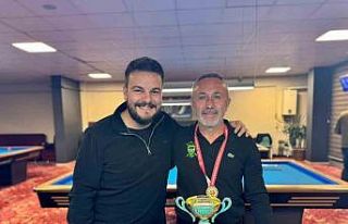 Bilardoda şampiyon Muzaffer Kahraman