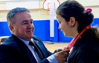 Bilecik’te satranç şampiyonlarına madalya