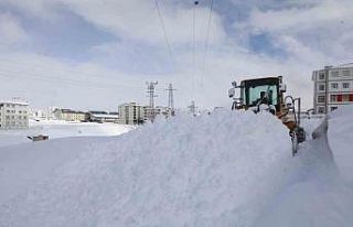 Bitlis’te yoğun karla mücadele çalışması