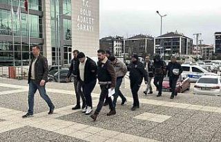 Bolu’da yaşlı çifti "polisiz" diyerek...