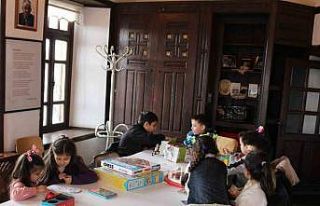 Bor İlçe Halk Kütüphanesi’nden annelere eğitim,...