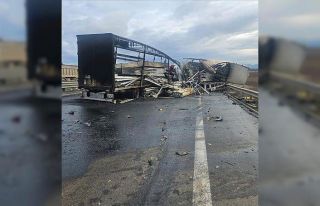 Bulgaristan’da tır kazası: 2 Türk şoför hayatını...