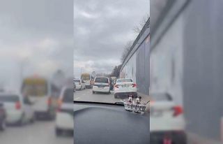 Bursa’da araçtan indi, ehliyeti gitti...Yol verme...