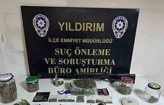 Bursa’da film gibi zehir baskını...Dilenci kılığındaki...