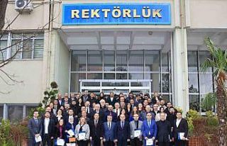 BUÜ’de akredite olan programlara teşekkür belgesi