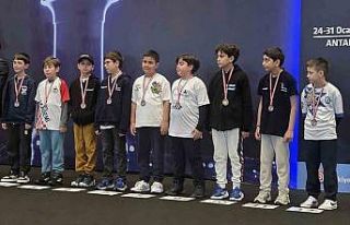 Büyükşehir Satranç Takımı’ndan Türkiye şampiyonluğu