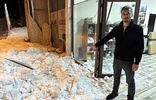 Çatıda biriken kar dehşeti: İş yeri sahibi ölümden...