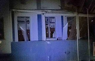 Çatısı uçan okuldaki pansiyonda kalan öğrenciler...