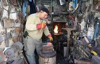 Çekiç sesleri azaldı, ustalar yalnız kaldı