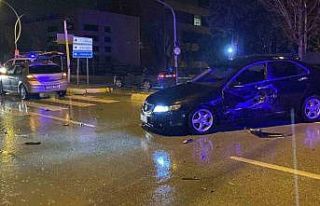 Çorum’da iki otomobil çarpıştı: Anne ve oğlu...