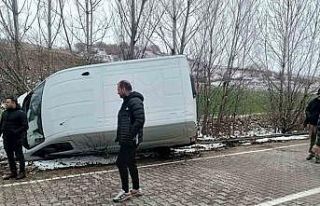 Çorum’da panelvan araç yan yattı: 1 yaralı