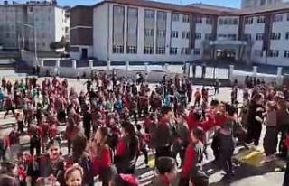 Dalga dalga büyüyen ilahi furyasına Kayseri de...