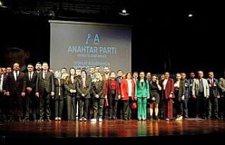 Denizli Anahtar Parti üyeleri düzenlenen törende...